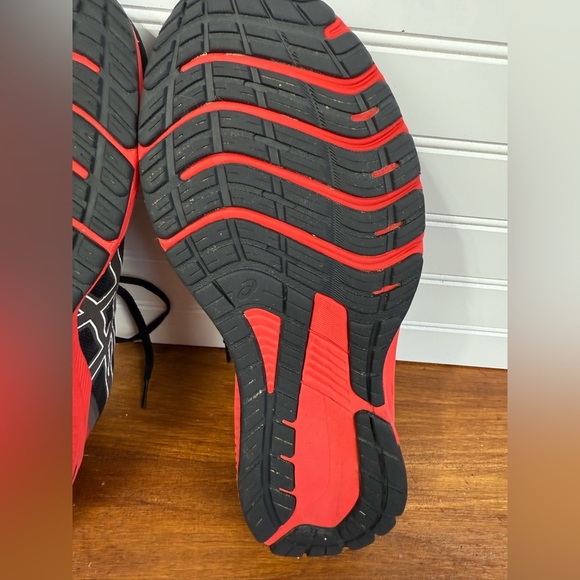 ASIC’s men’s Black/Electric Red Kayano gel Nimbus running gym shoes. Size 10 - Picture 8 of 14